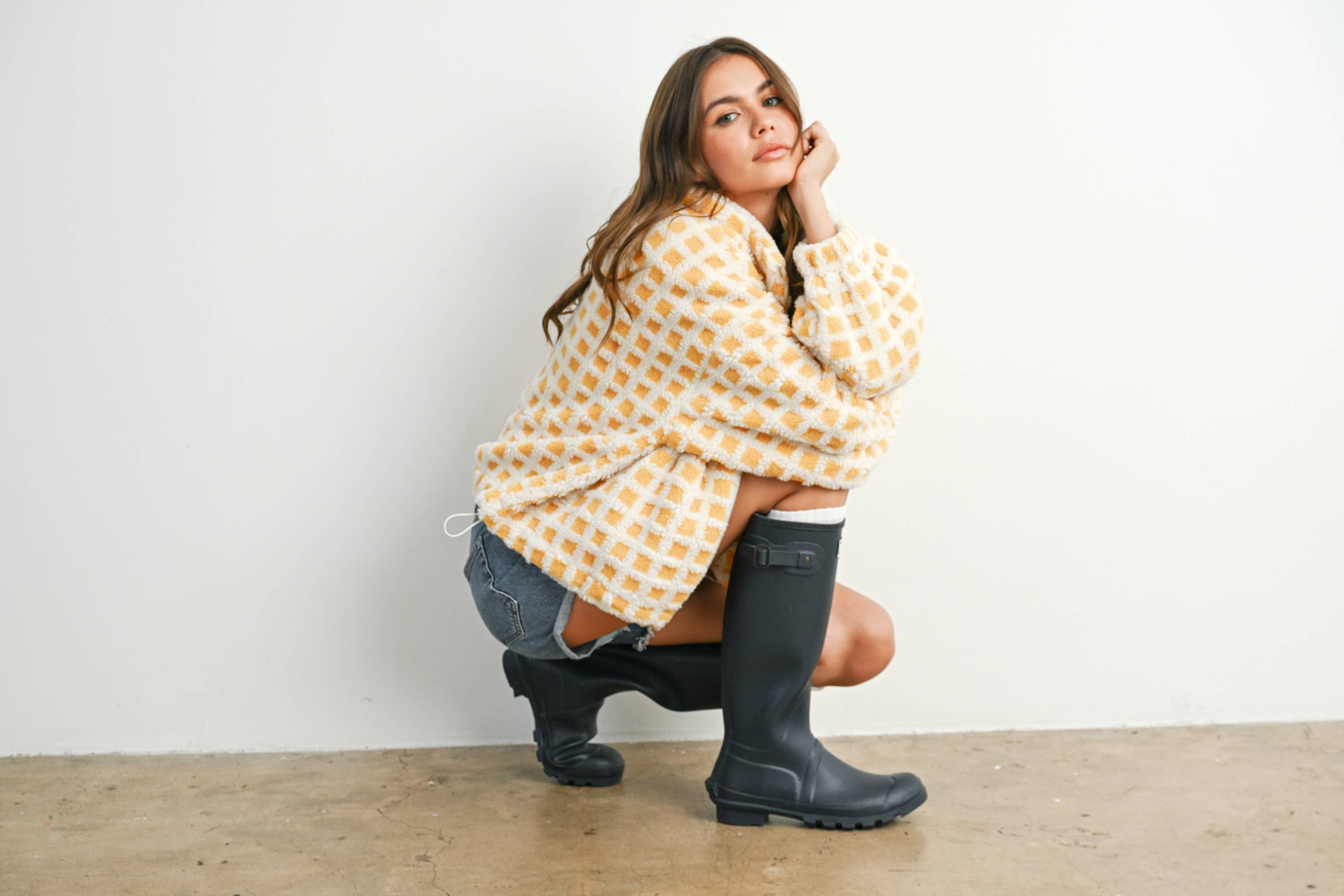 Coastal Checker Teddy  Jacket:: IVORY MULTI