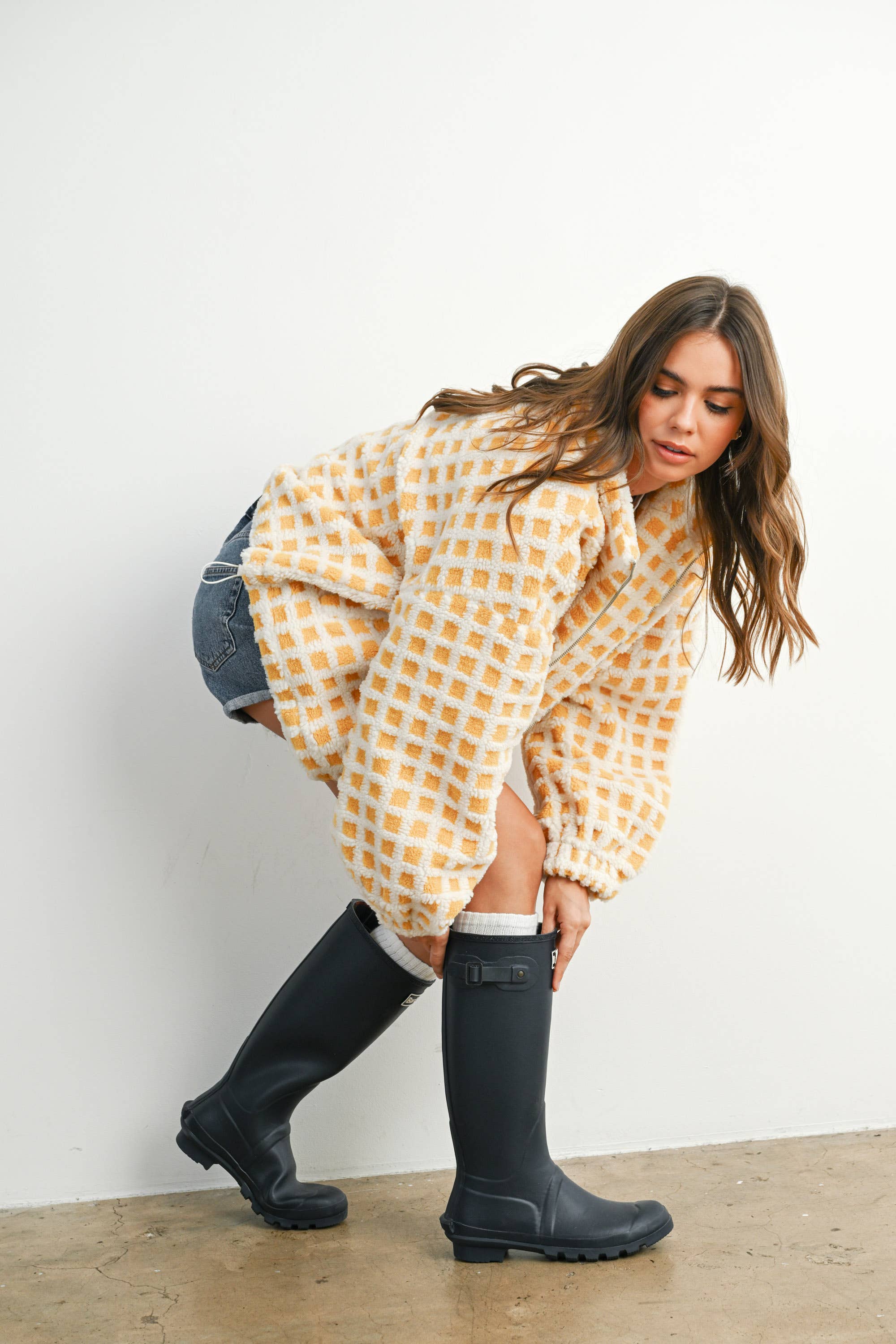 Coastal Checker Teddy  Jacket:: IVORY MULTI